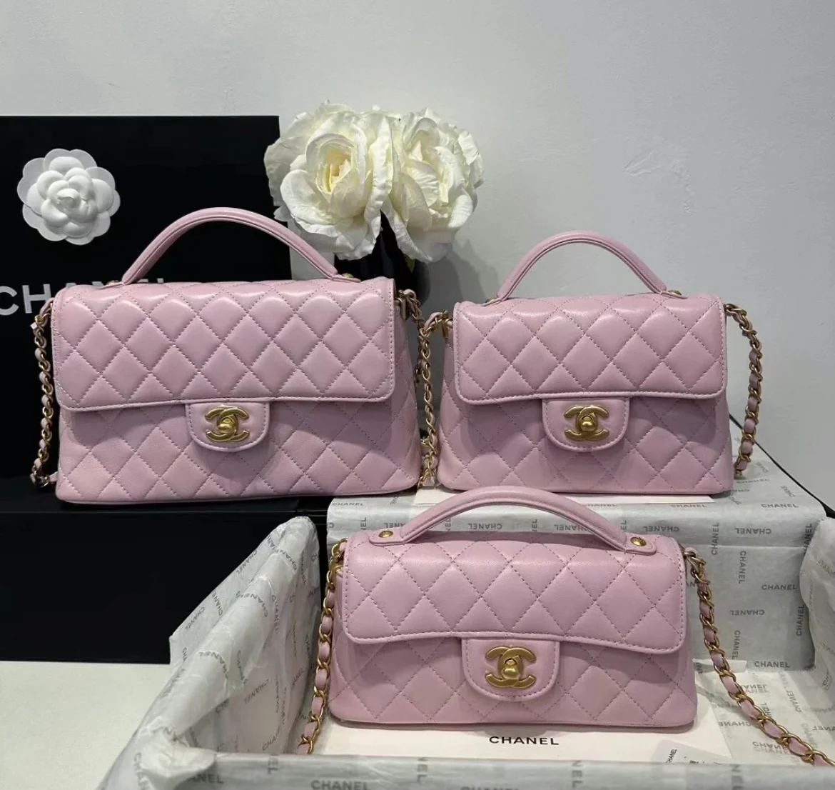 Сумка с ручкой и клапаном, маленькая, розовая, 25 пенсов