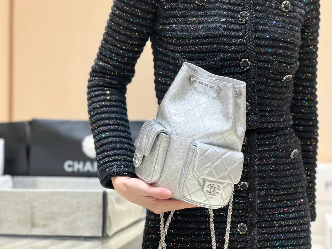 Рюкзак Chanel с двумя карманами - серебристый