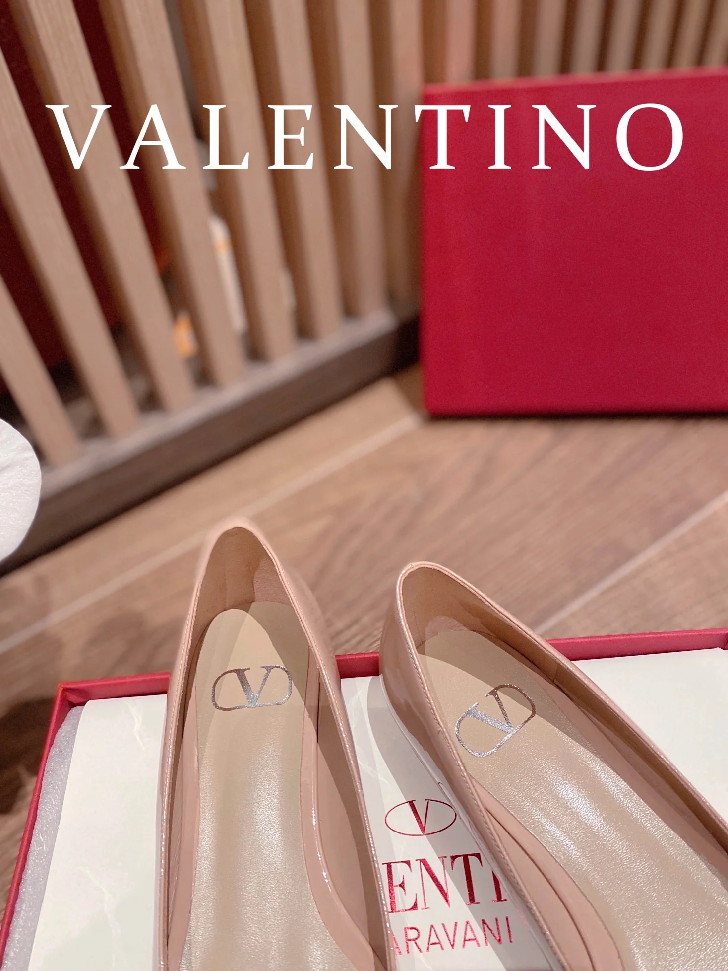 Valentino - Абрикосовые балетки с острым носком