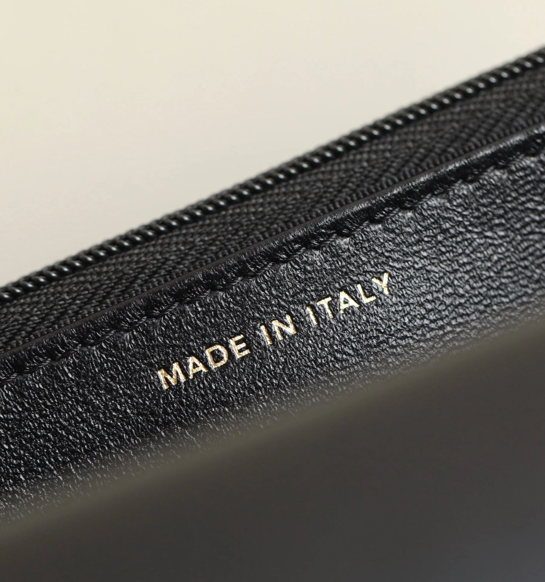 Сумка Chanel на цепочке с петлевой ручкой - WOC - Черная