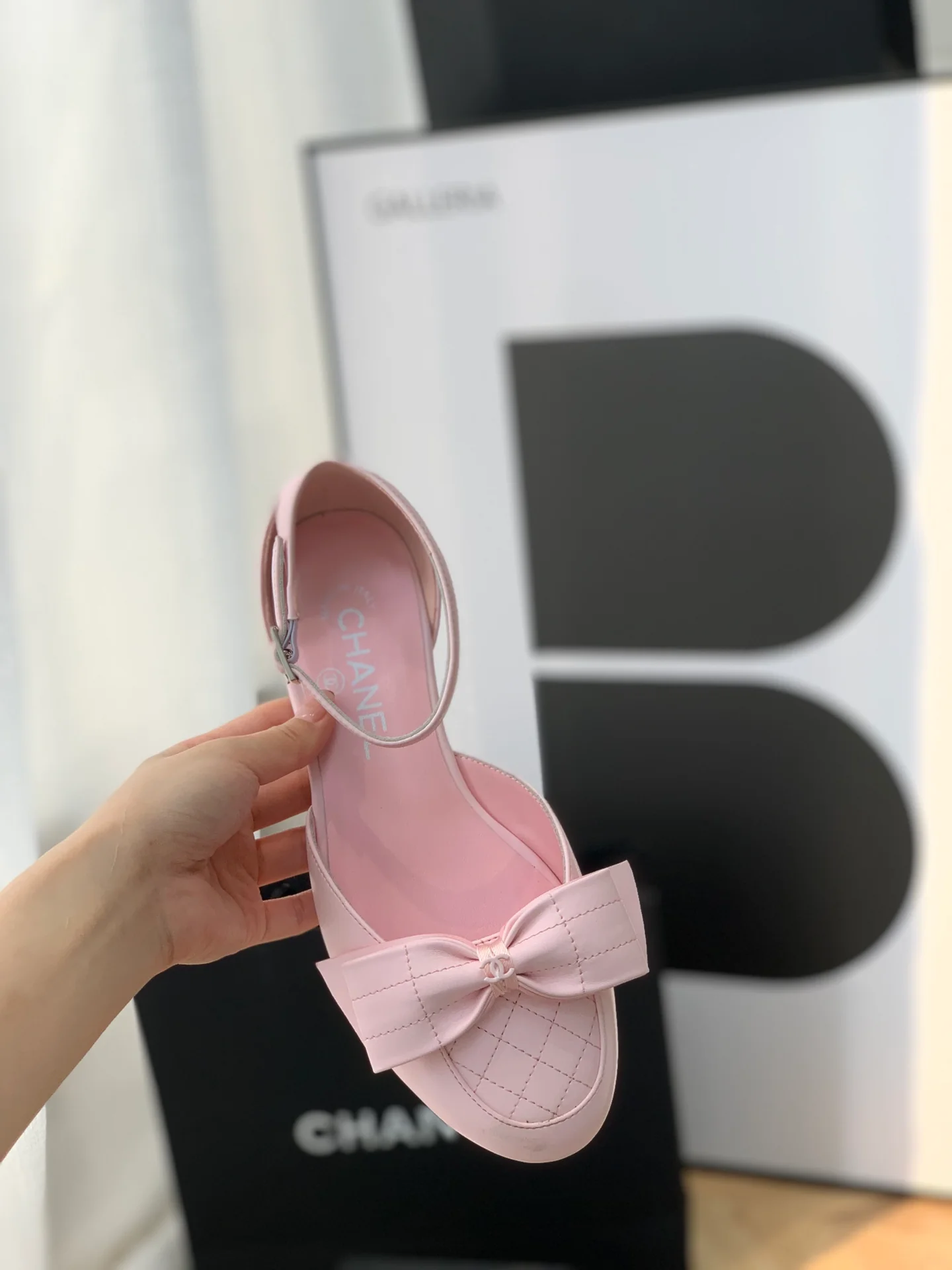 Chanel - Сандалии с закрытым носком - Балетки