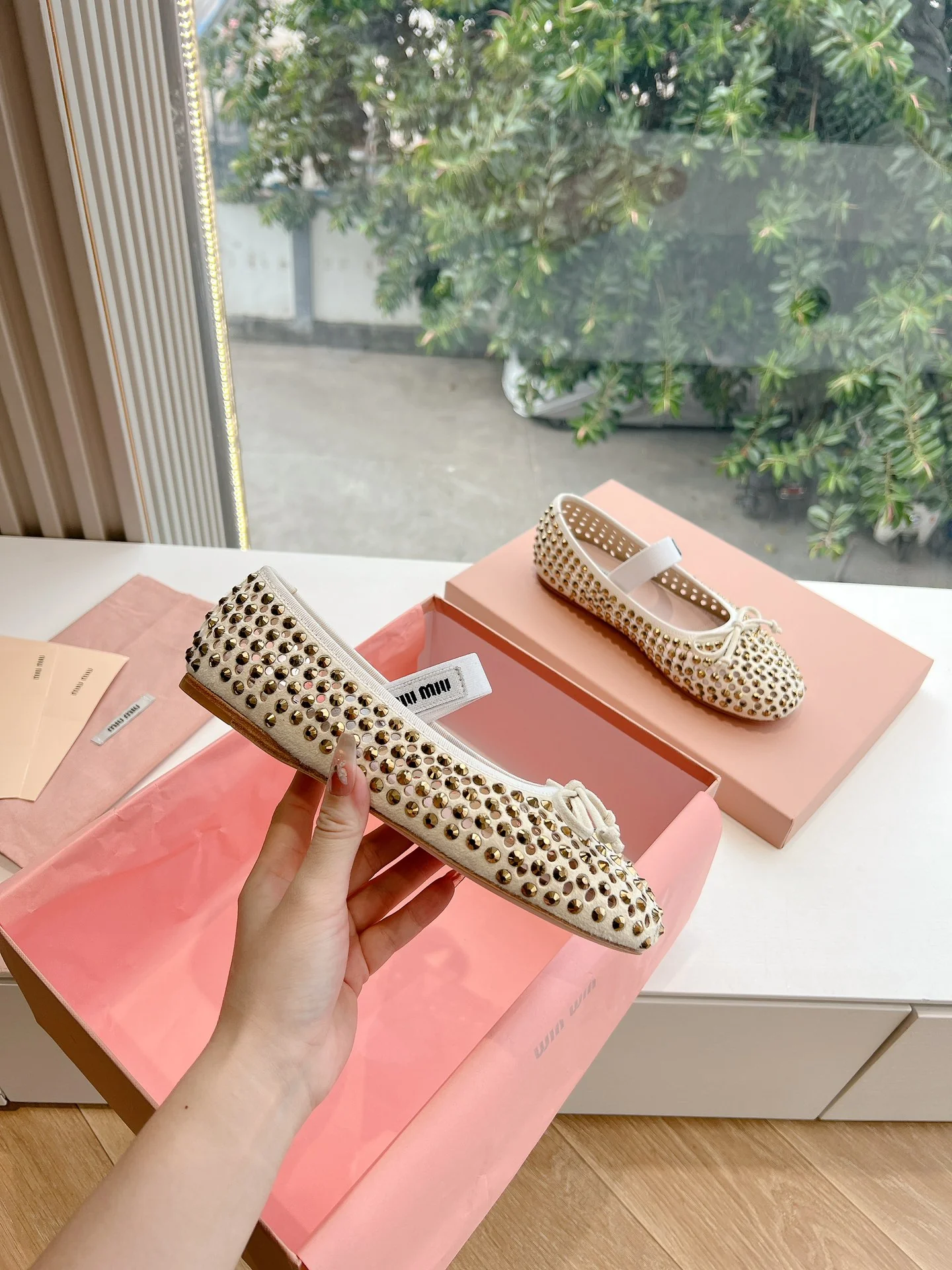 Балетки Miu Miu 2024 - белые