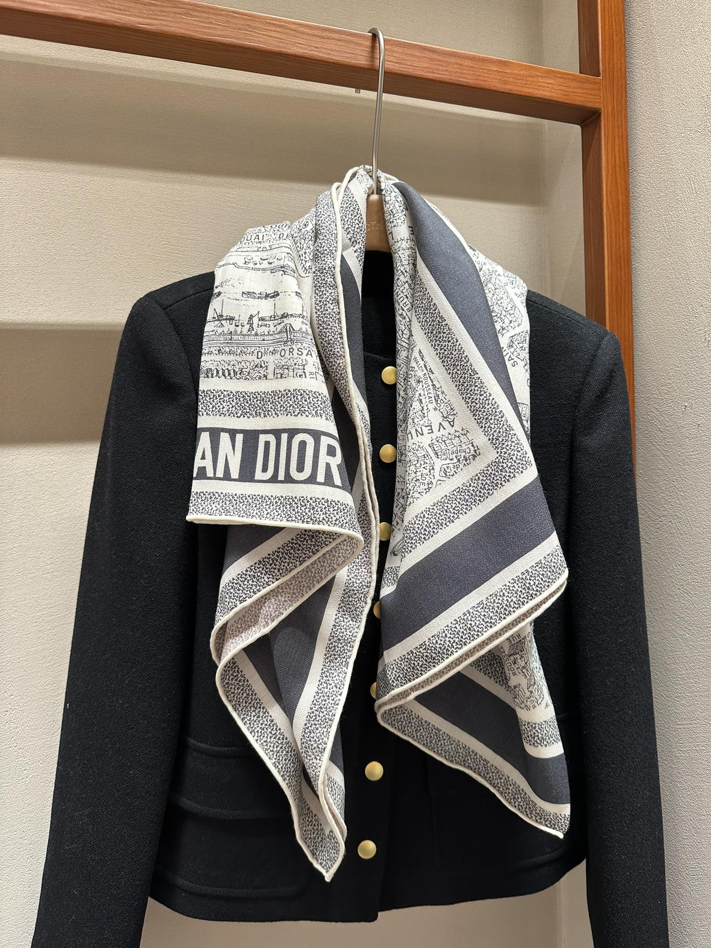 Большой носовой платок Dior 2024 в форме карты