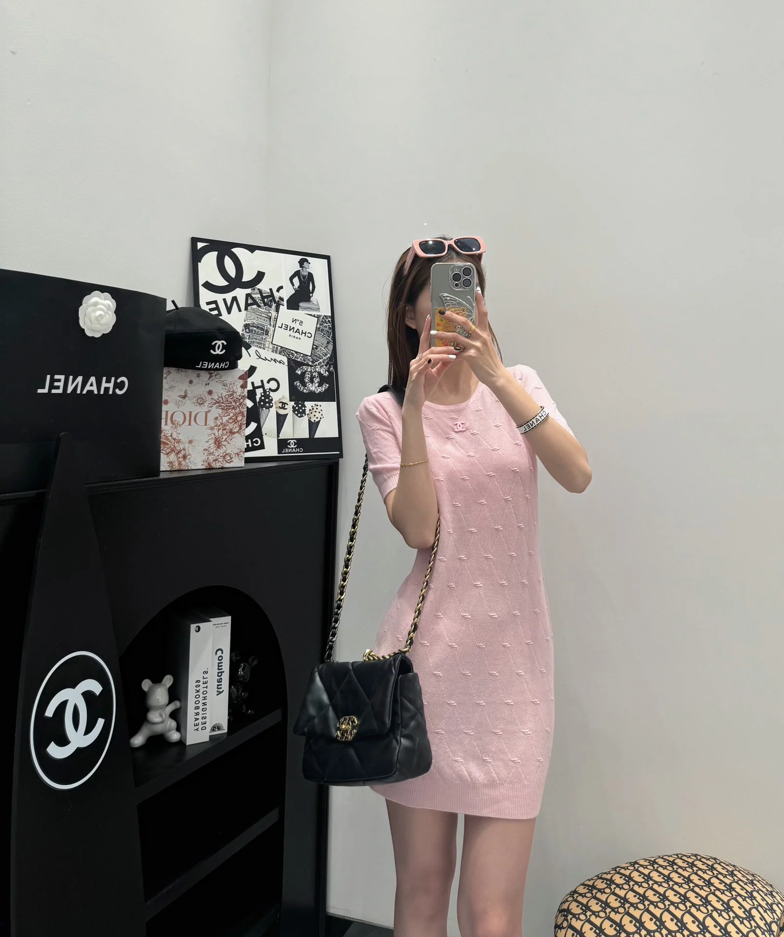 Chanel 2403 - Стеганое трикотажное платье с короткими рукавами - Розовое