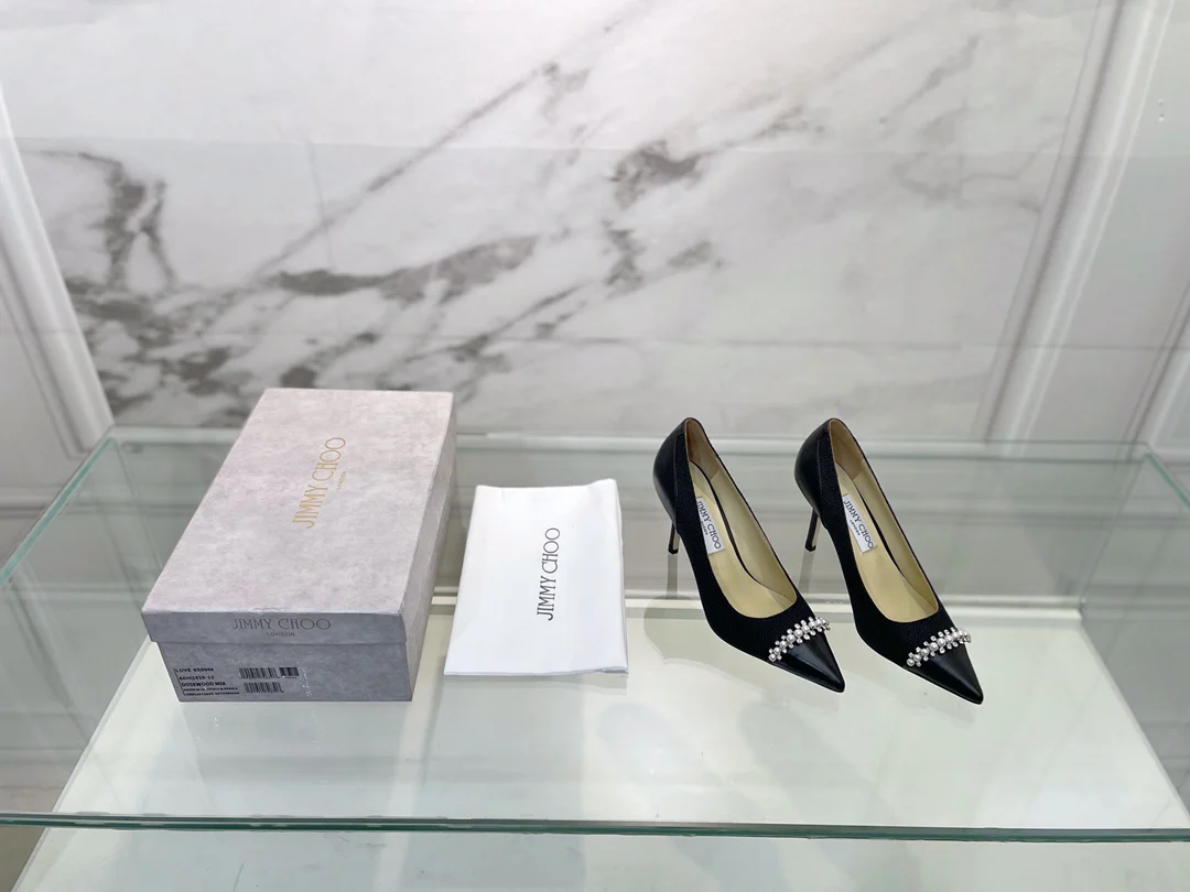 Туфли на высоком каблуке с острым носком от Jimmy Pearl