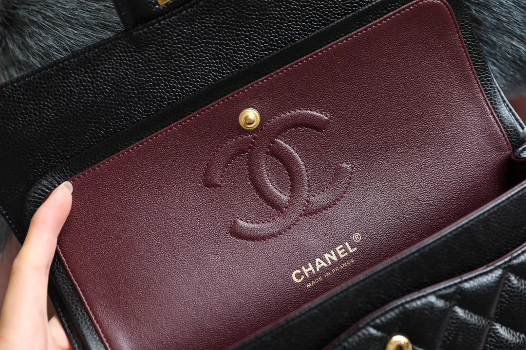 Chanel - Икра - Сумка CF - Черная с золотой фурнитурой - 25 см