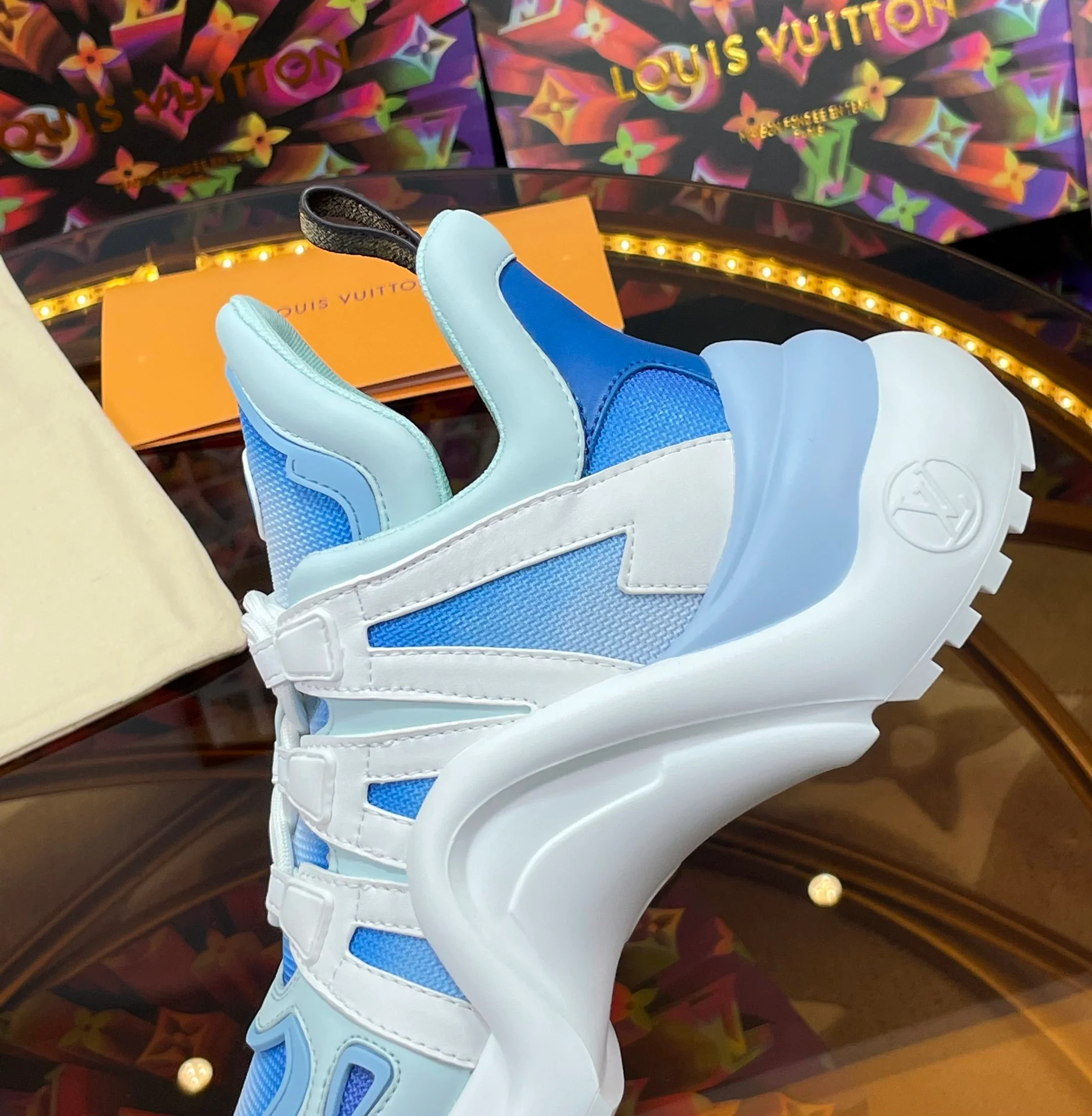 LV - Синие массивные туфли