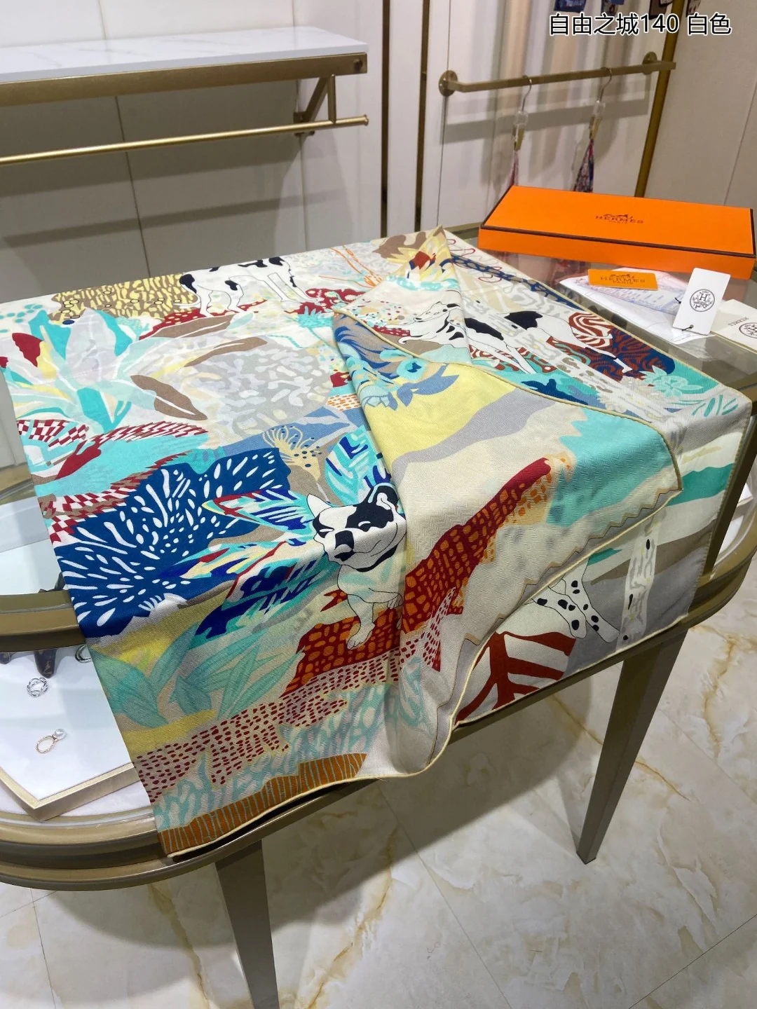 Шарф Hermes Liberty City - 140 см - 70% кашемир - 30% шелк - 1 шт.