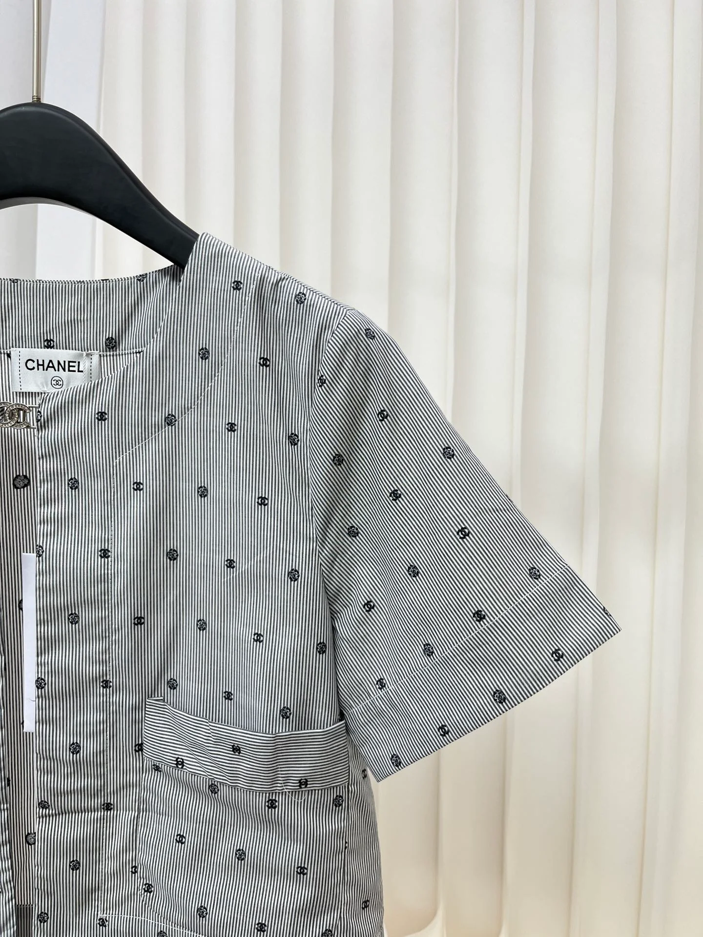 Рубашка Chanel 2403 с жаккардовым узором и высокой талией