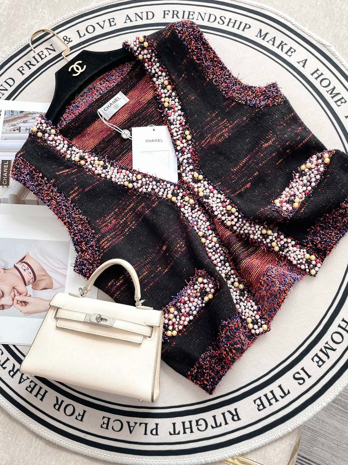 Chanel 2403 - Вязаный жилет ручной работы в этническом стиле