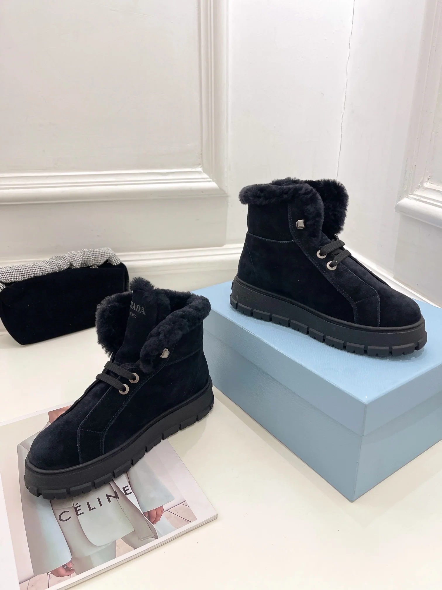 Prada в стиле подиума - Повседневные высокие шерстяные ботильоны - Черные