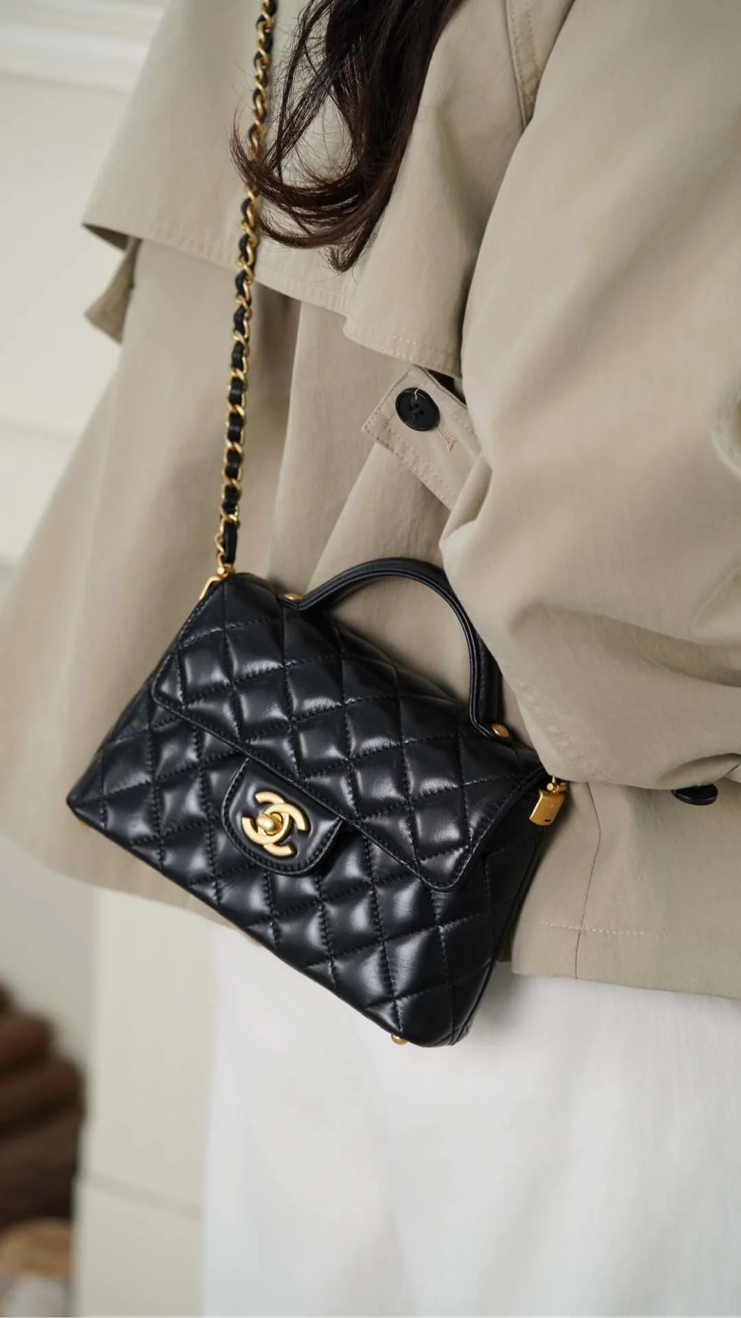 Сумка Chanel 25p Handle Flap Bag (квадратная) - черно-золотая