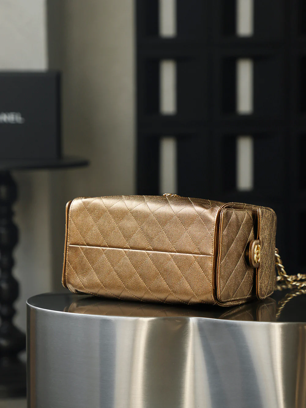 Chanel 25c Hippie Hobo Retro Gold Trumpet Gold Buckle