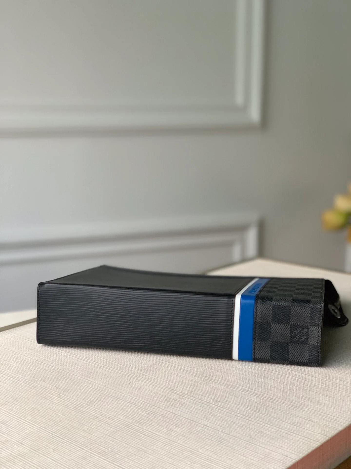 lv-m56872-pochette-voyage-средний клатч