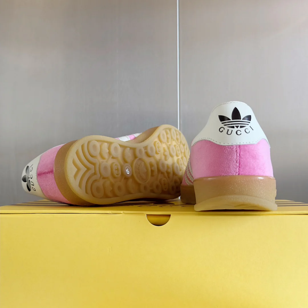 Скейтбордистские кроссовки Gucci 2024 - розовые