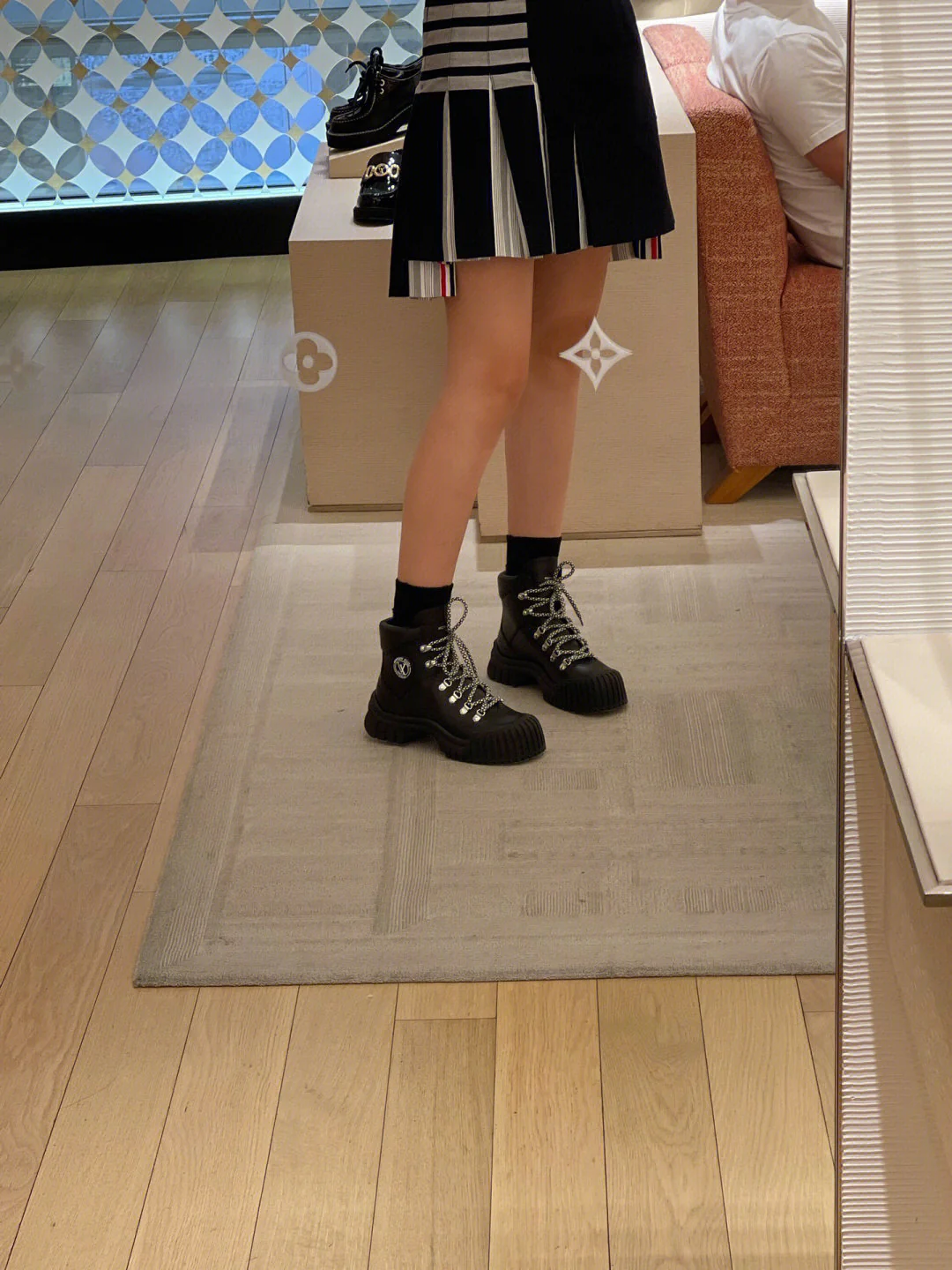 Новинка осенне-зимней коллекции LV 2022 — ботильоны Ruby — фотографии вживую.