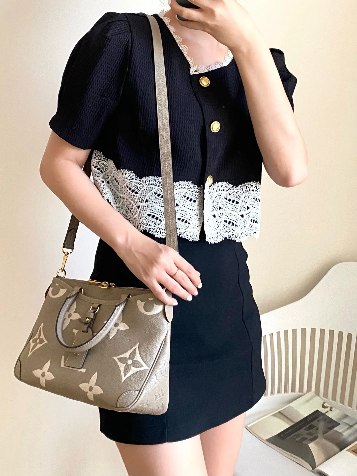 m46585-LV-Trianon сумка-абрикос-маленькая