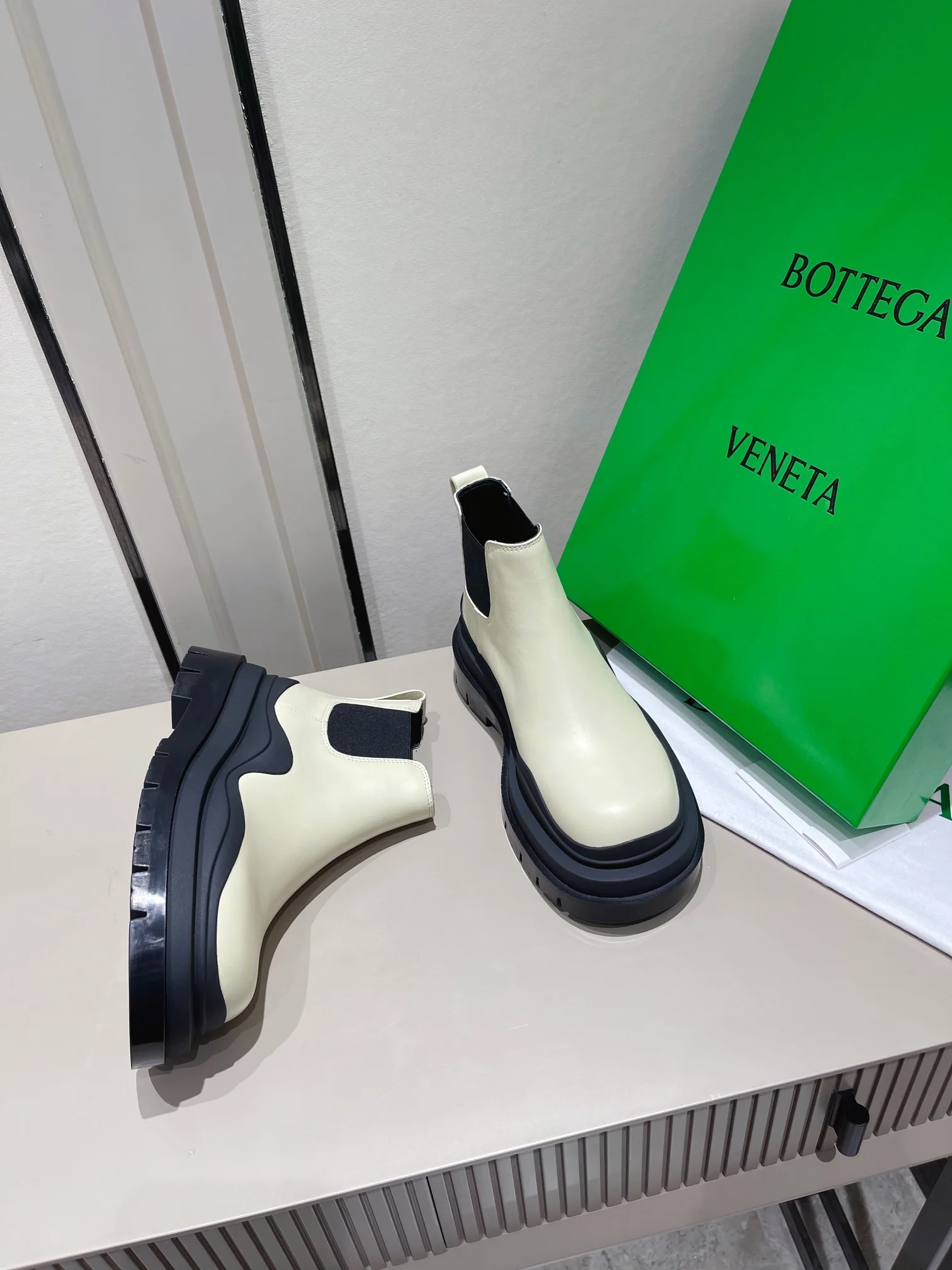 BV - Ботильоны на платформе - Белые