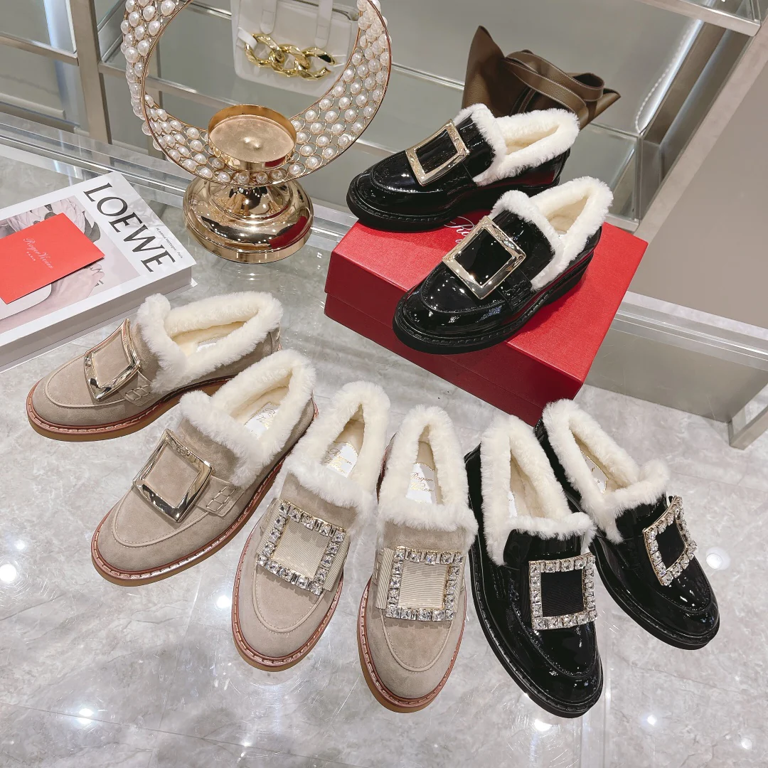 Обувь RV Shoes - Новинка сезона осень/зима 2021 - Асимметричные шерстяные ботильоны - Черные