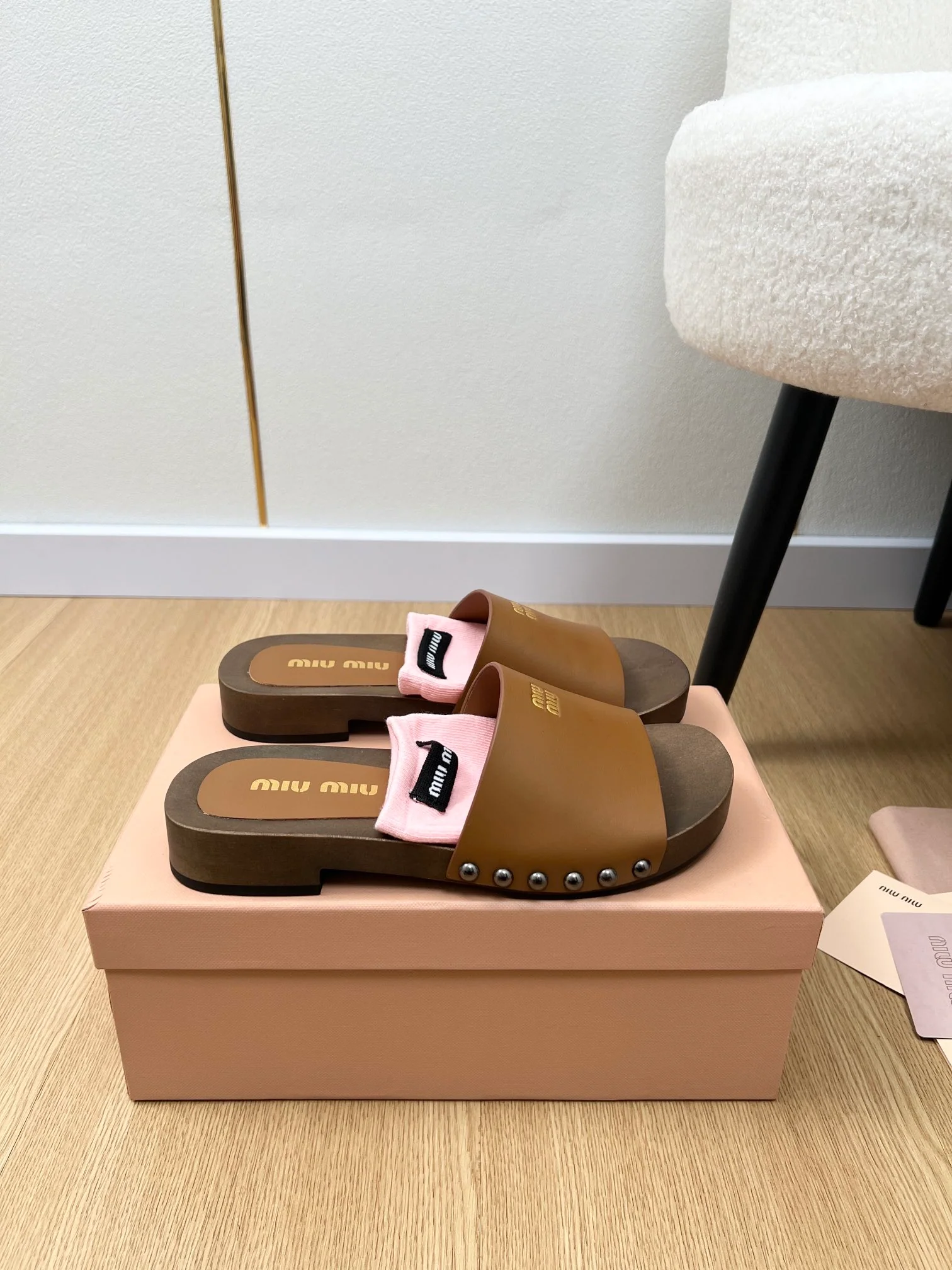 Деревянные тапочки Miu Miu 2024 - Кофе