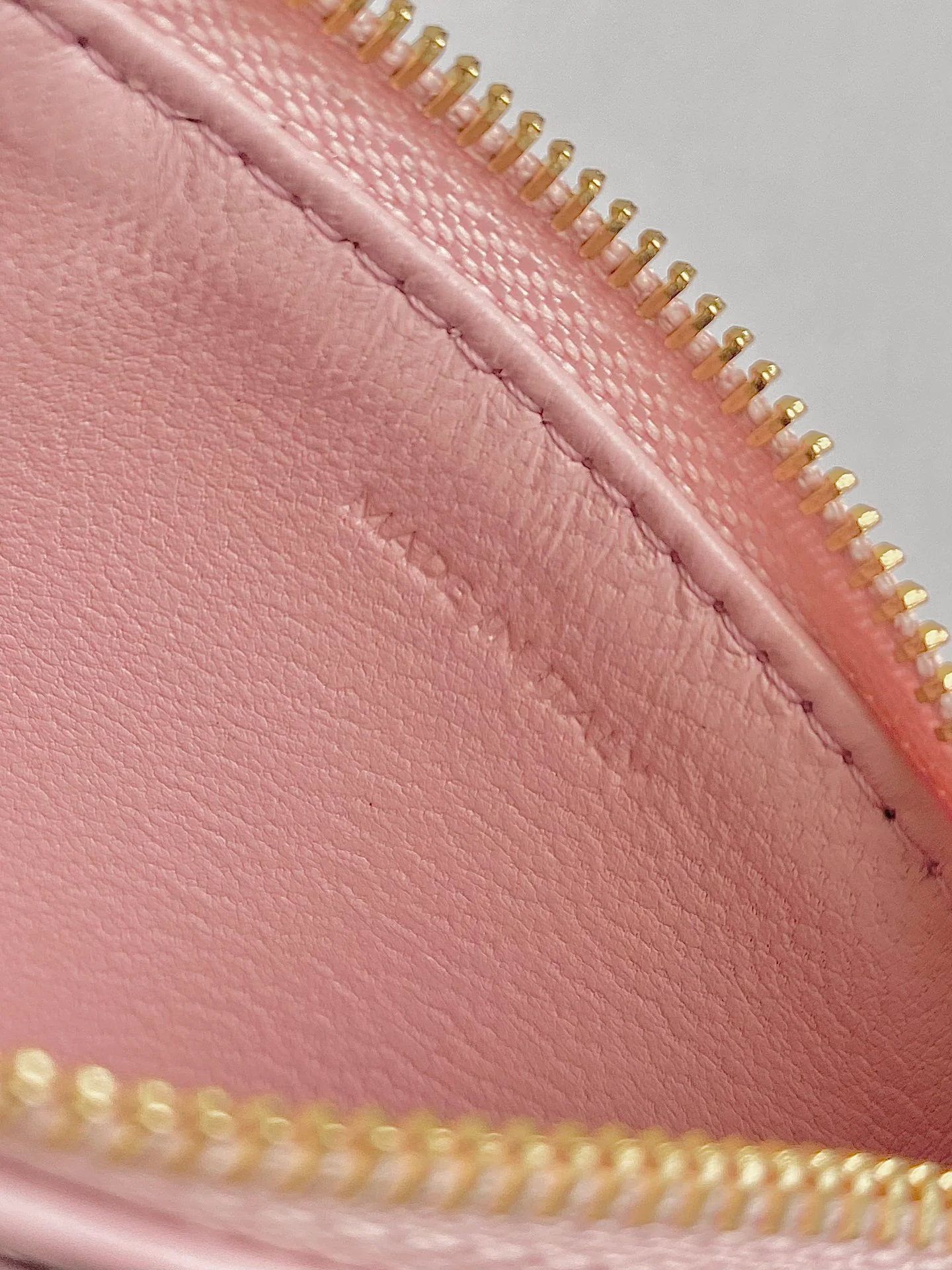 Celine-TRIOMPHE 二合一翻盖卡包钱包 樱花粉