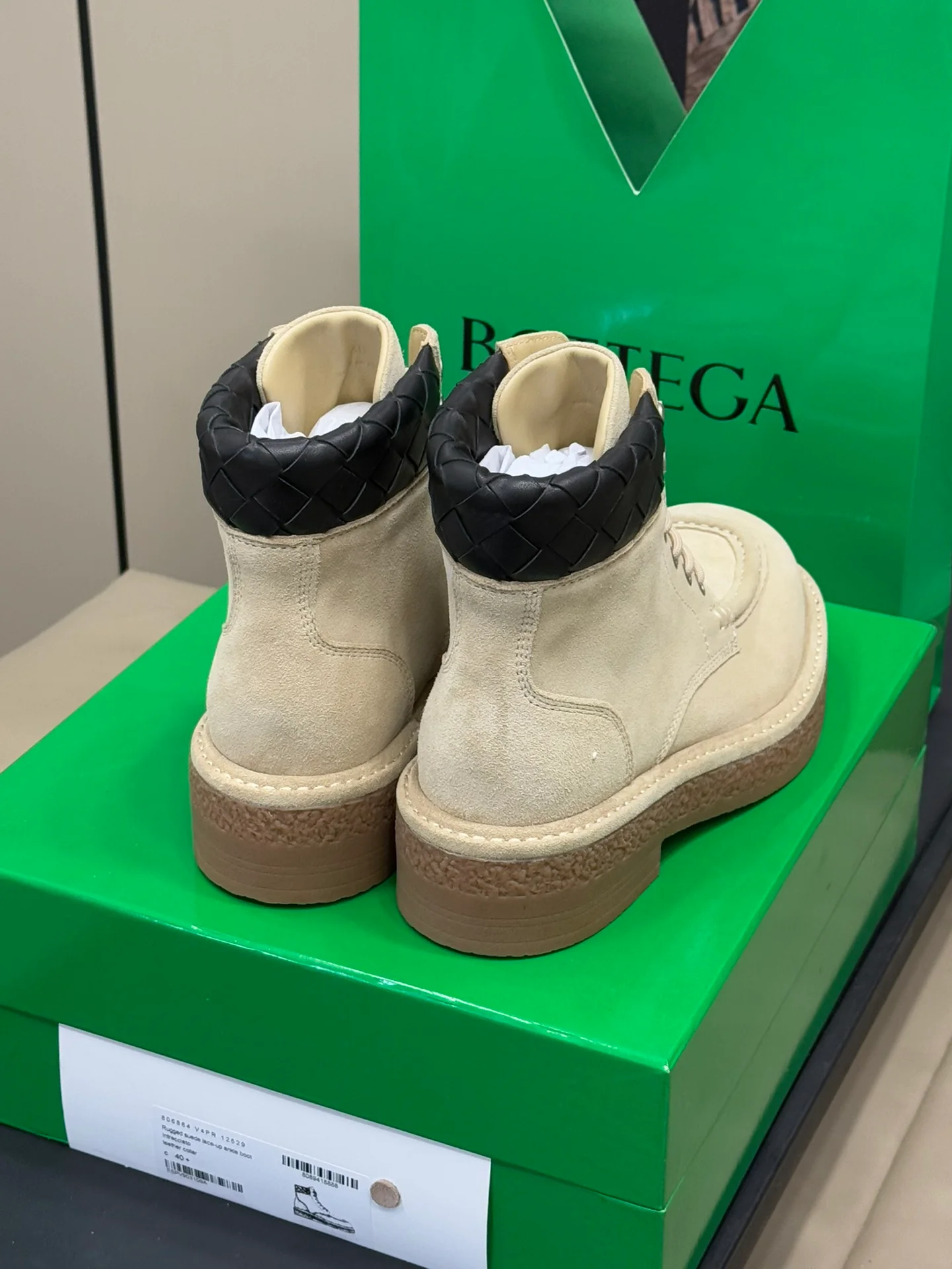 Замшевые ботинки BV-2024 - светло-коричневые