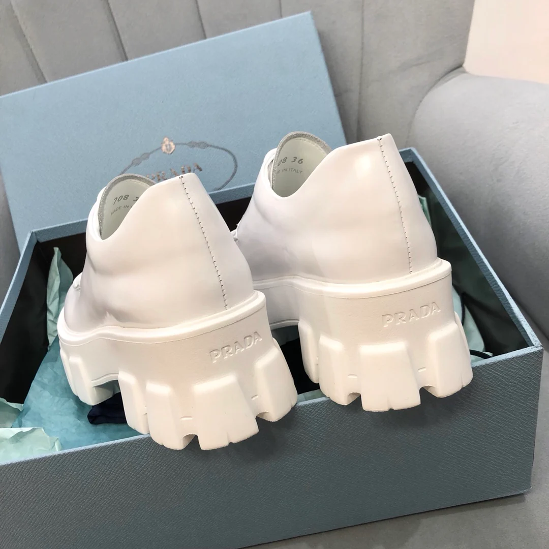 Обувь Prada - Лоферы Prada на монолитной платформе со шнуровкой