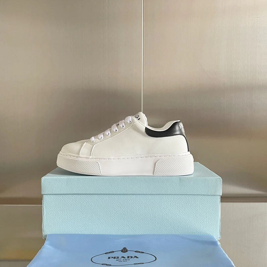 Новые поступления Prada ранней весной 2022 года - Повседневные туфли на платформе - 6