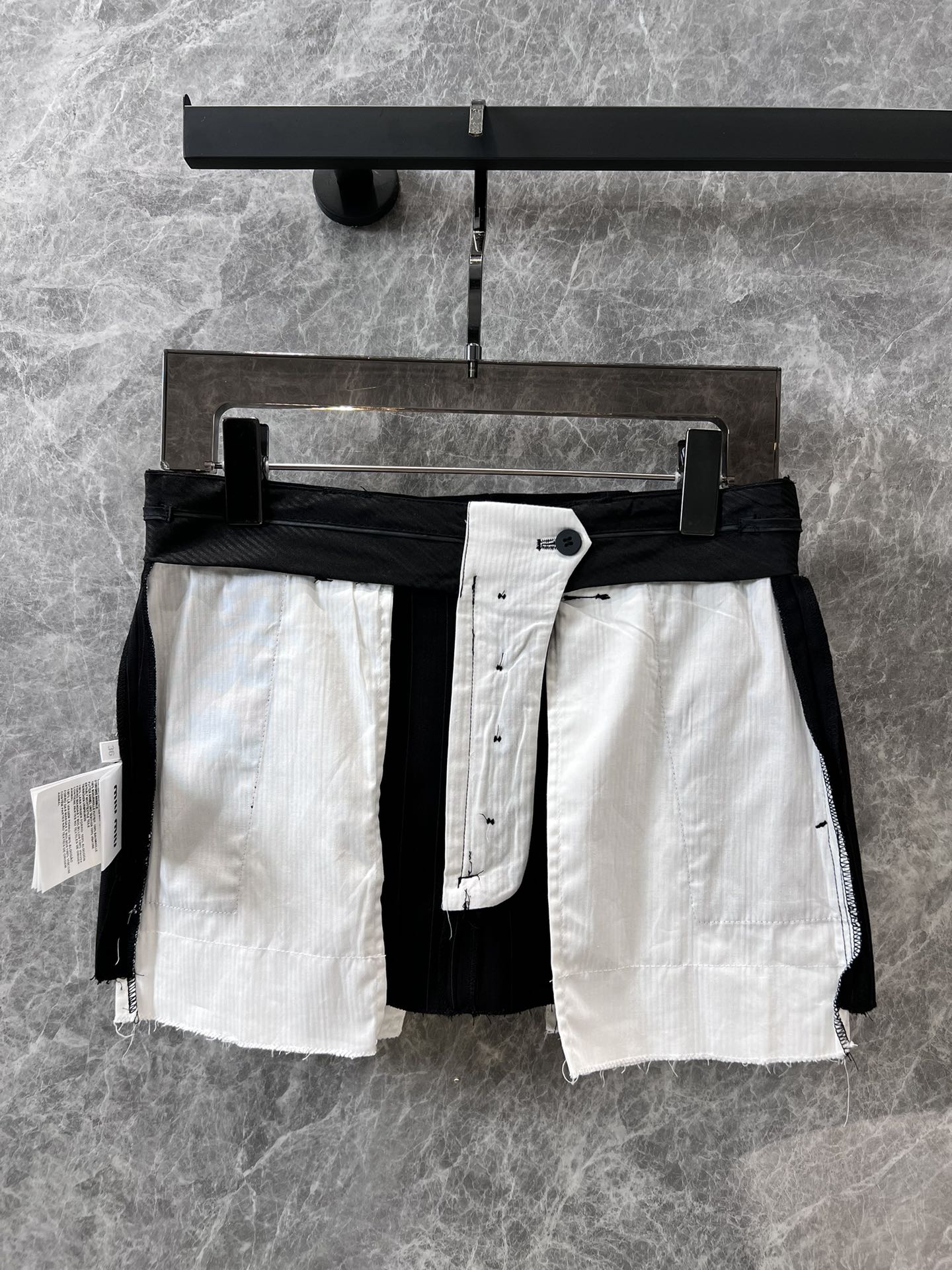 Miu Miu-2404 - Весенне-летняя новинка - Полосатый костюм: жилет и юбка - Черный - 1