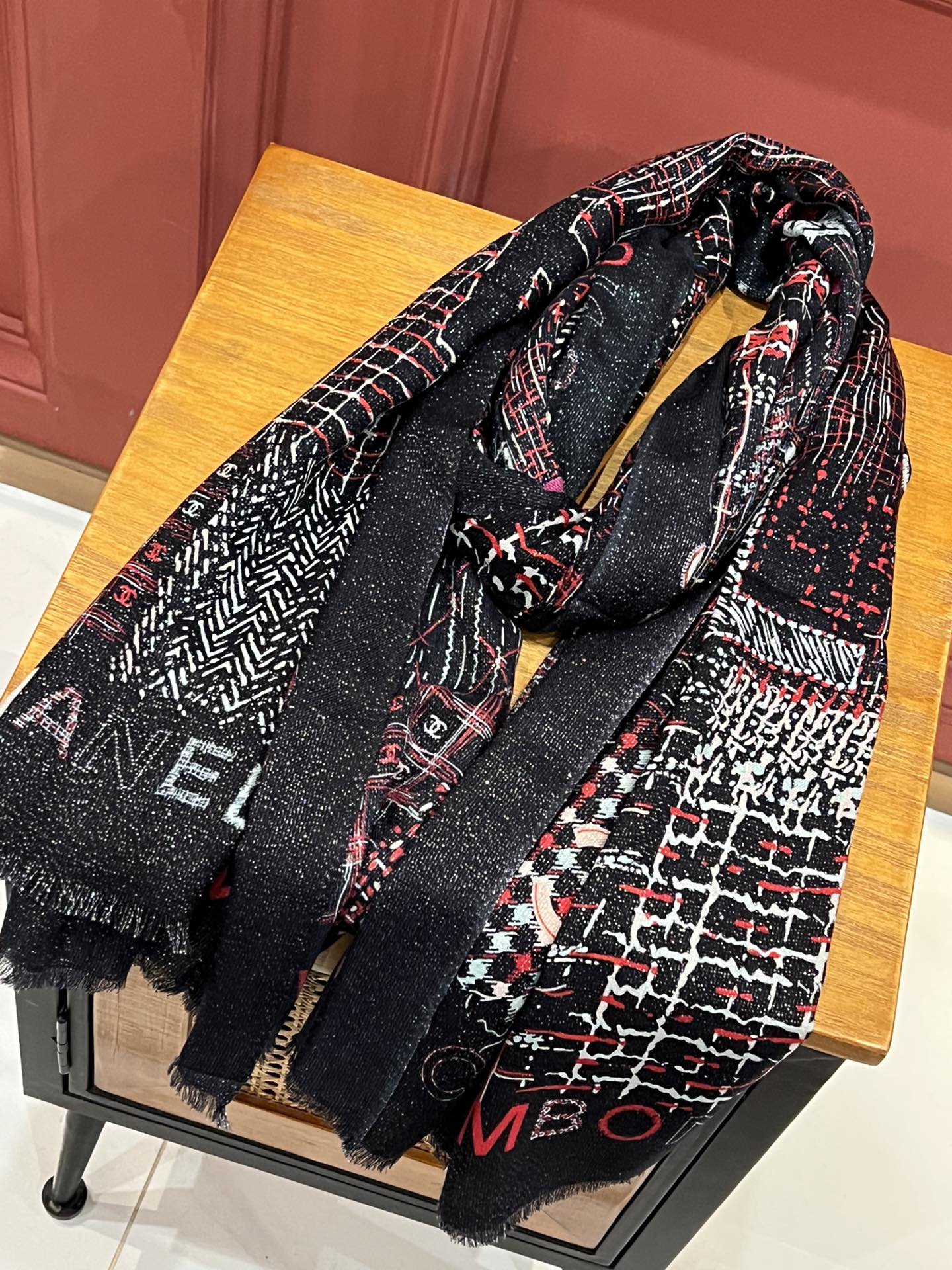 Кашемировый шарф Chanel – 31 Rue Cambon – 110–200 см