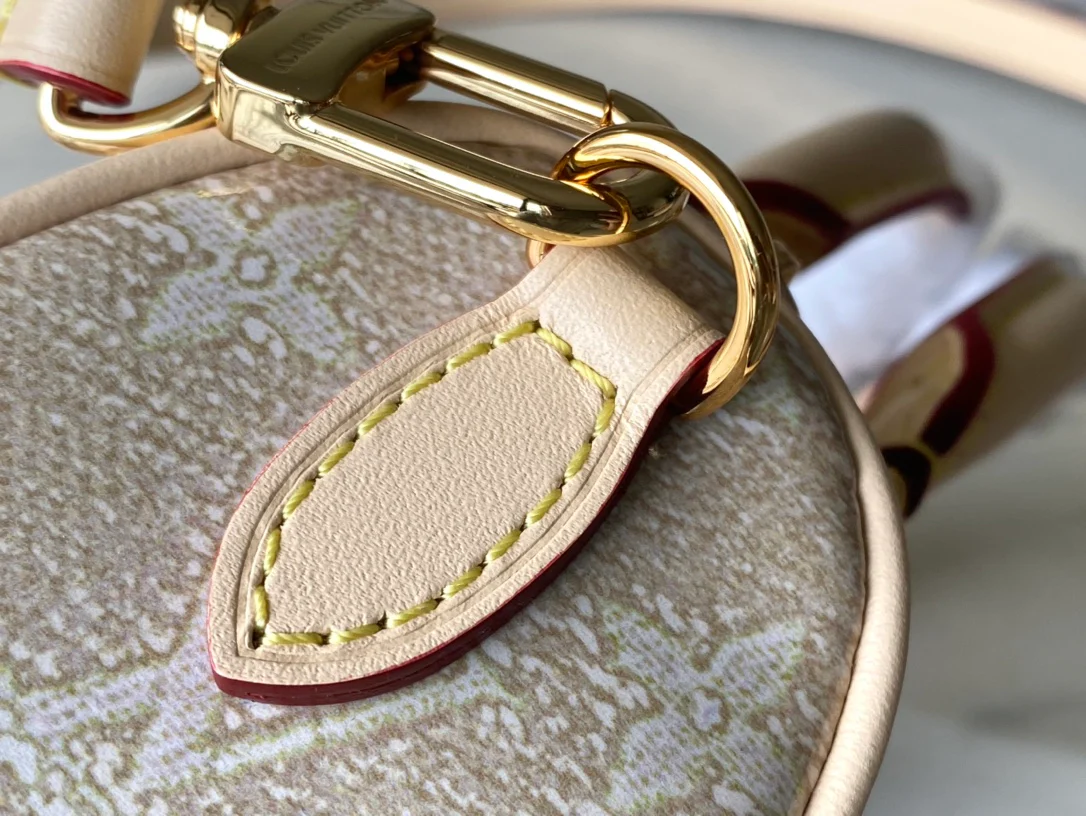 m82242-LV-nano-speedy сумка