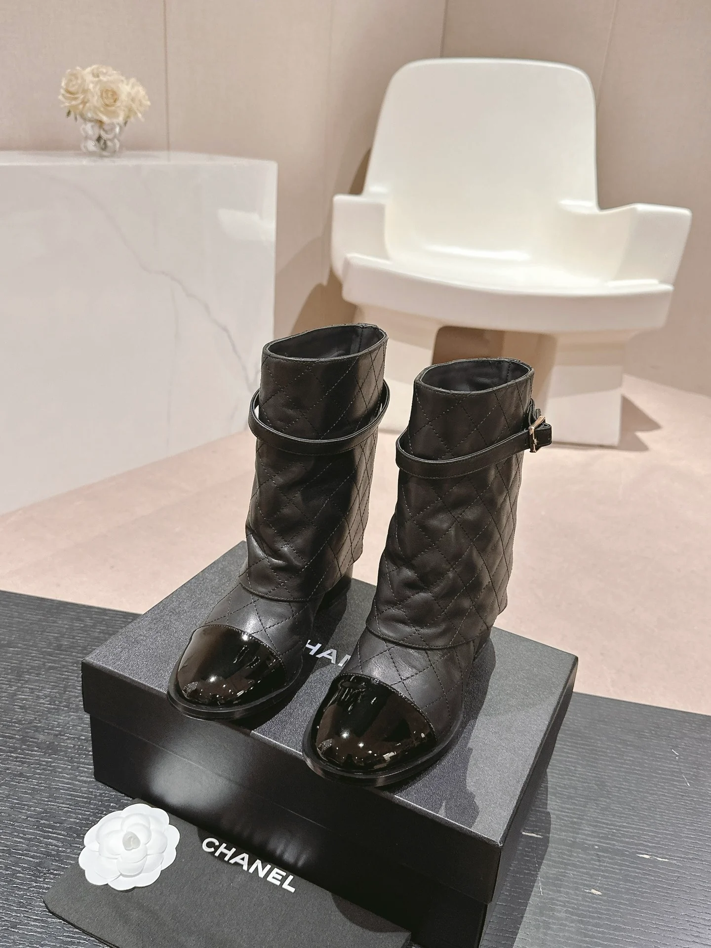 Ботинки Chanel 2024 до середины икры - черные