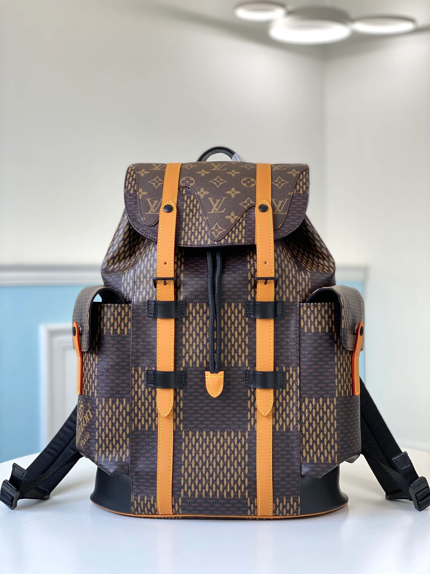 lv-n40358-christopher-small backpack