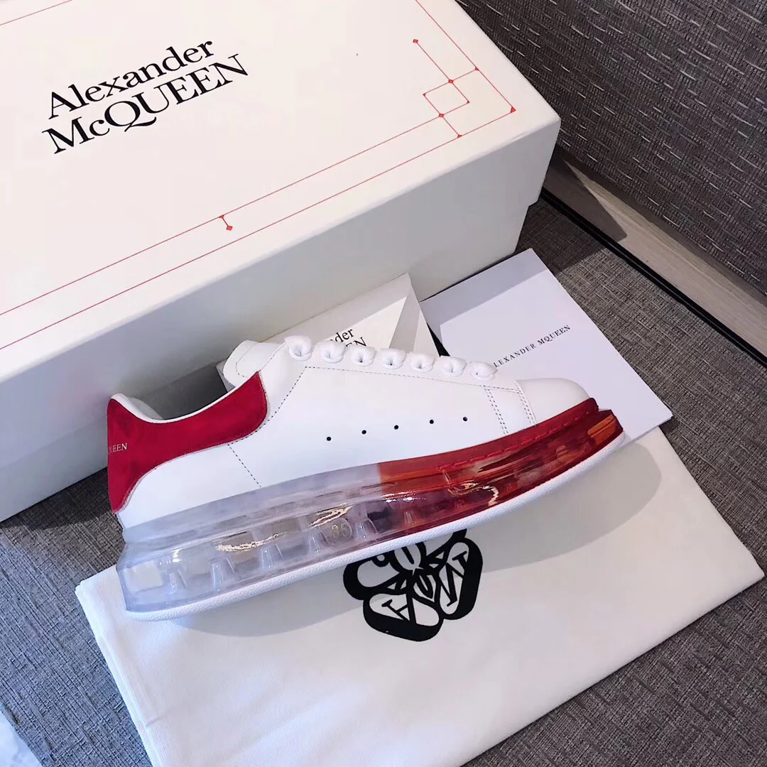 Белые кроссовки McQueen с прозрачной подошвой - красные