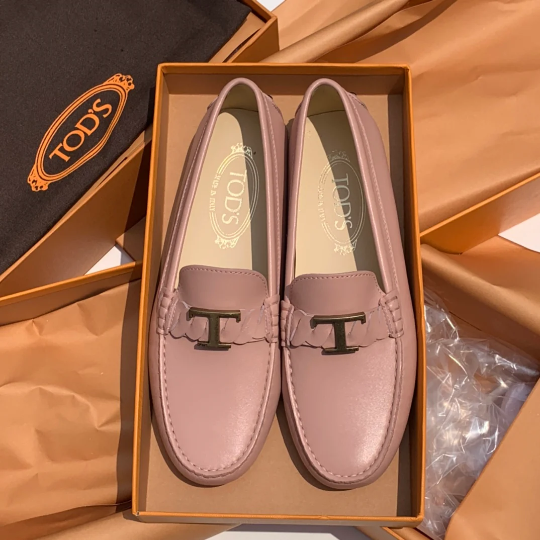 Tod's - Футболки с перекрученным низом - Лоферы - Обувь без шнурков