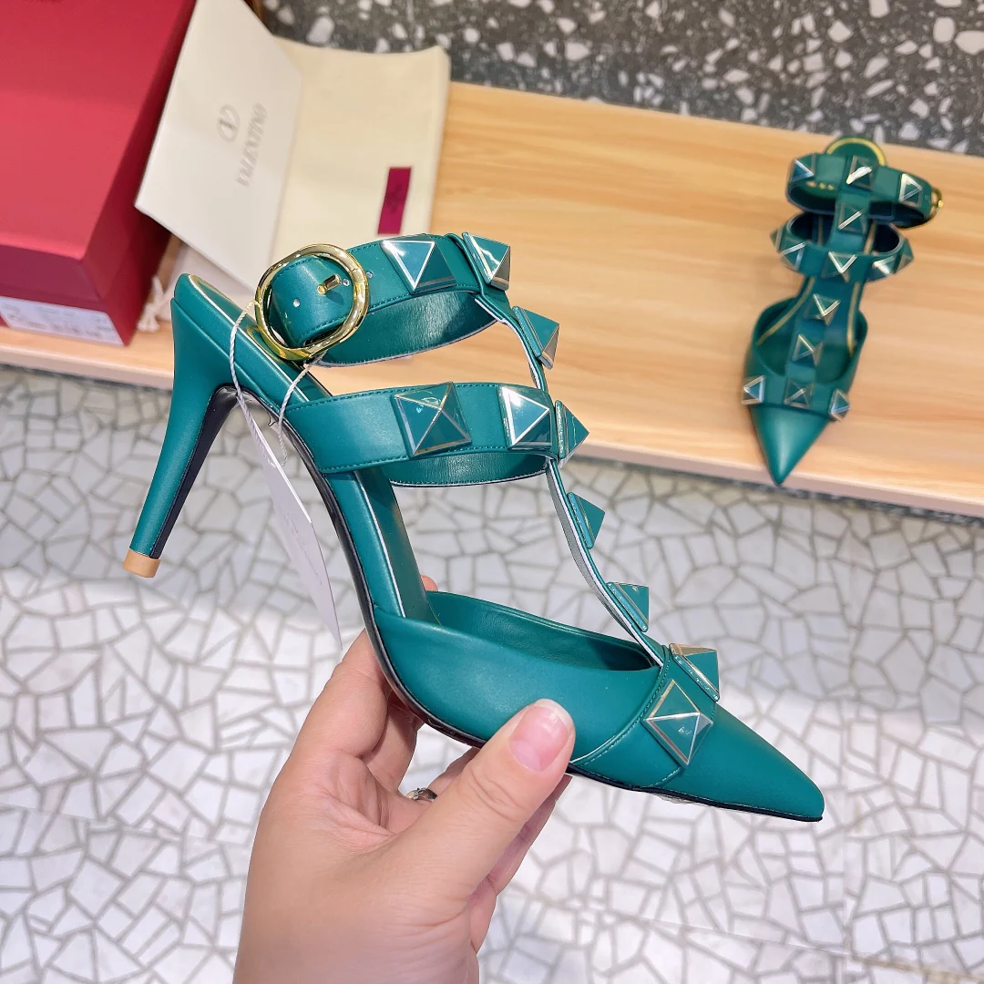 Valentino - Зеленые сандалии на шпильке