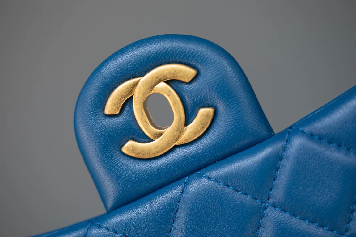 Chanel - Сумка-клатч 