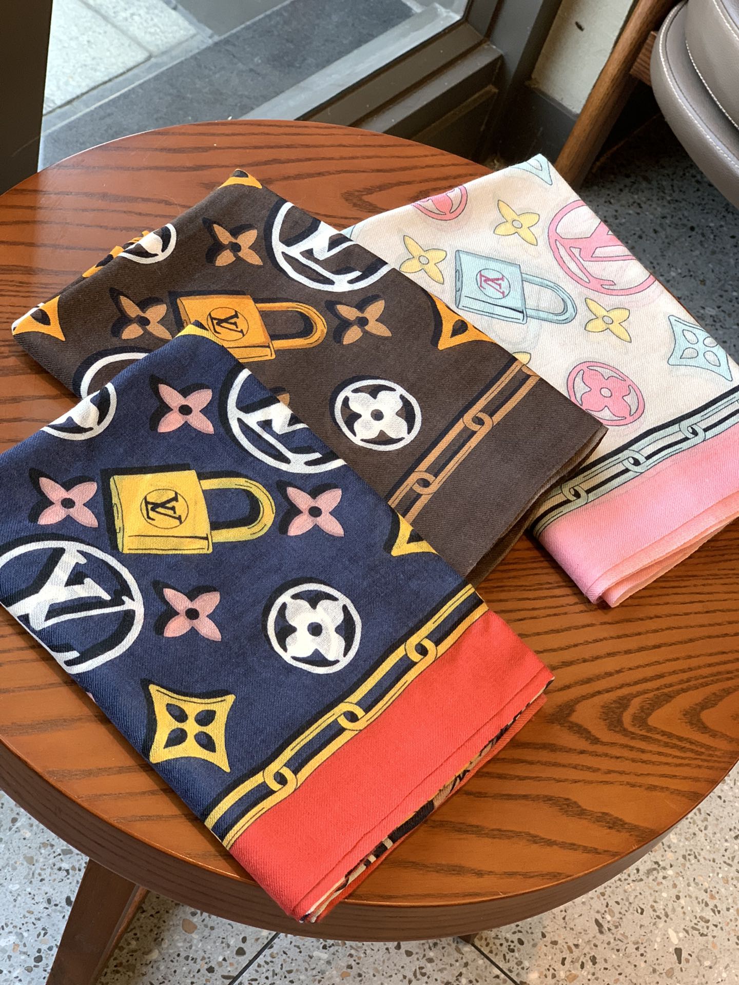 Длинный шарф LV Monogram - 110-200 см - Кашемир 100% чистоты - 1 шт.