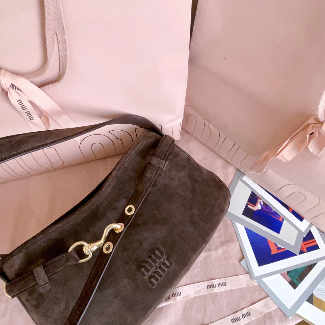 Сумка через плечо Miu Miu-5bc182 из замши, коричневая.