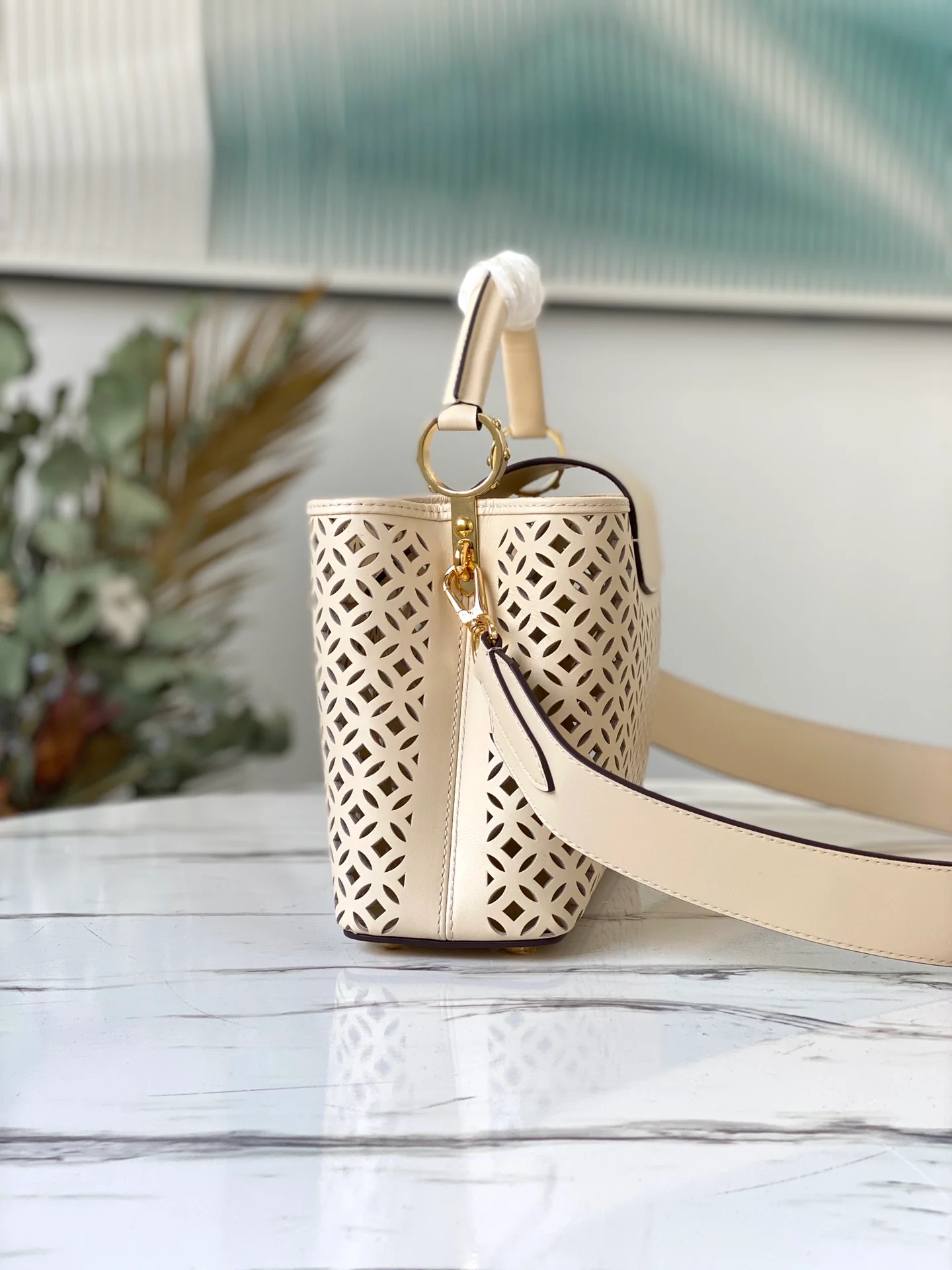 lv-m57228-small capucines-bb handbag