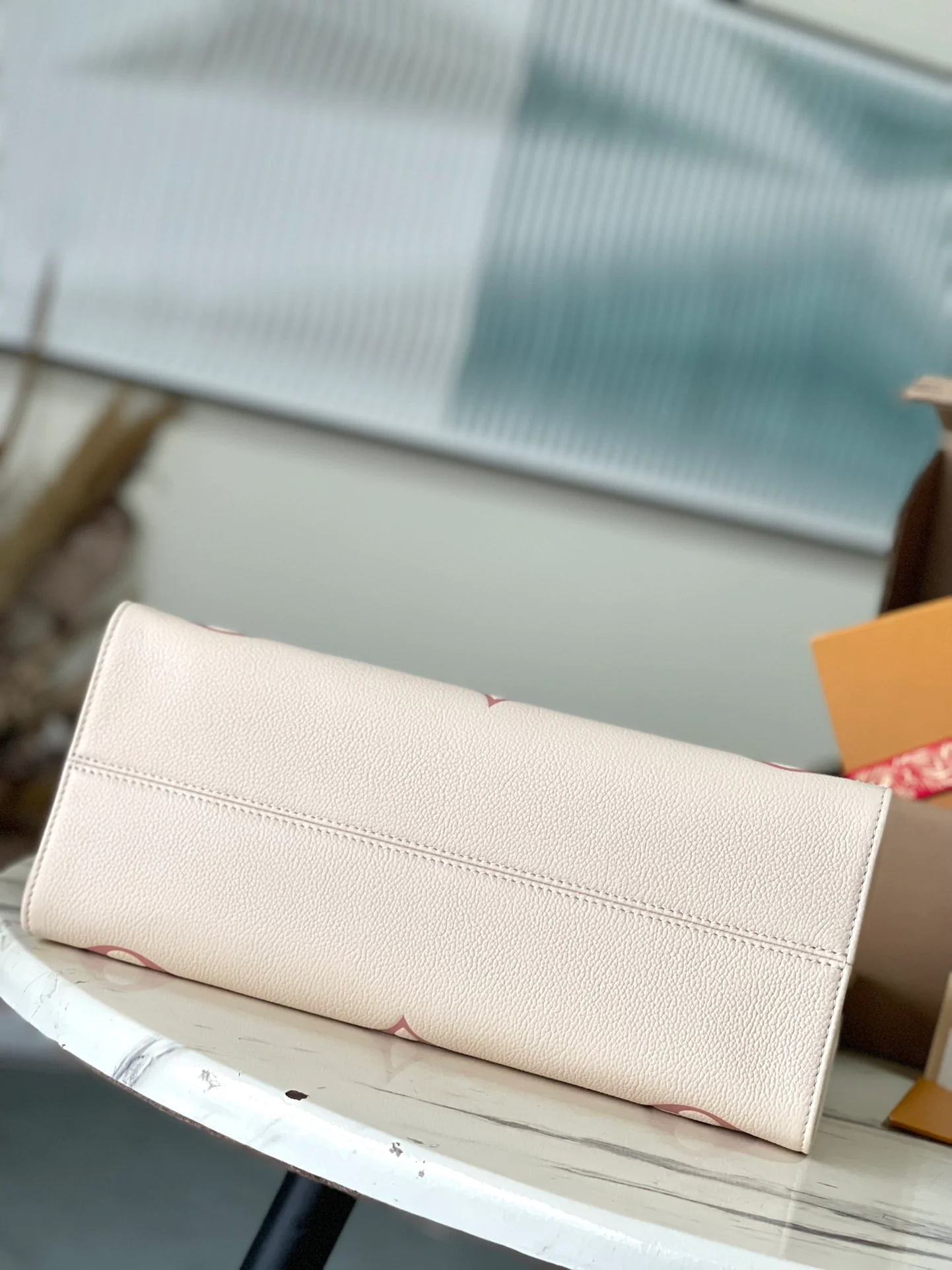 m21575-LV-onthego-mm-off-white