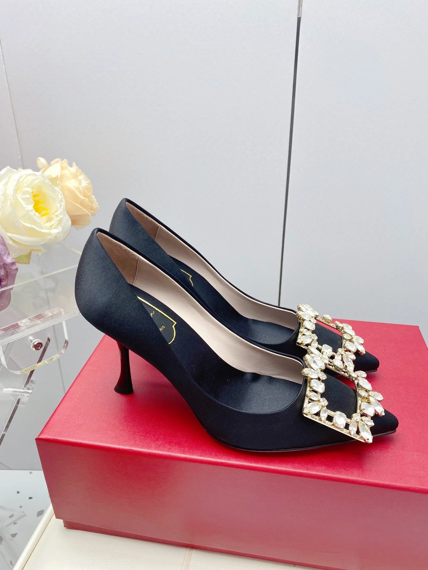 Обувь RV Shoes - Новинка ранней весны 2023 года - Туфли на высоком каблуке с пряжкой в ??виде снежинки - Черные