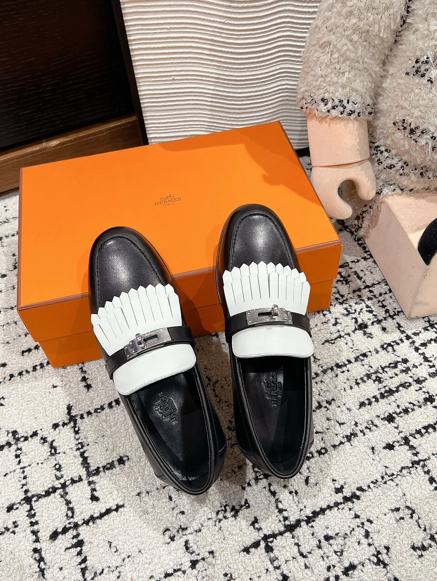 Балетки Hermes 2024 Kelly Buckle Flats - черные