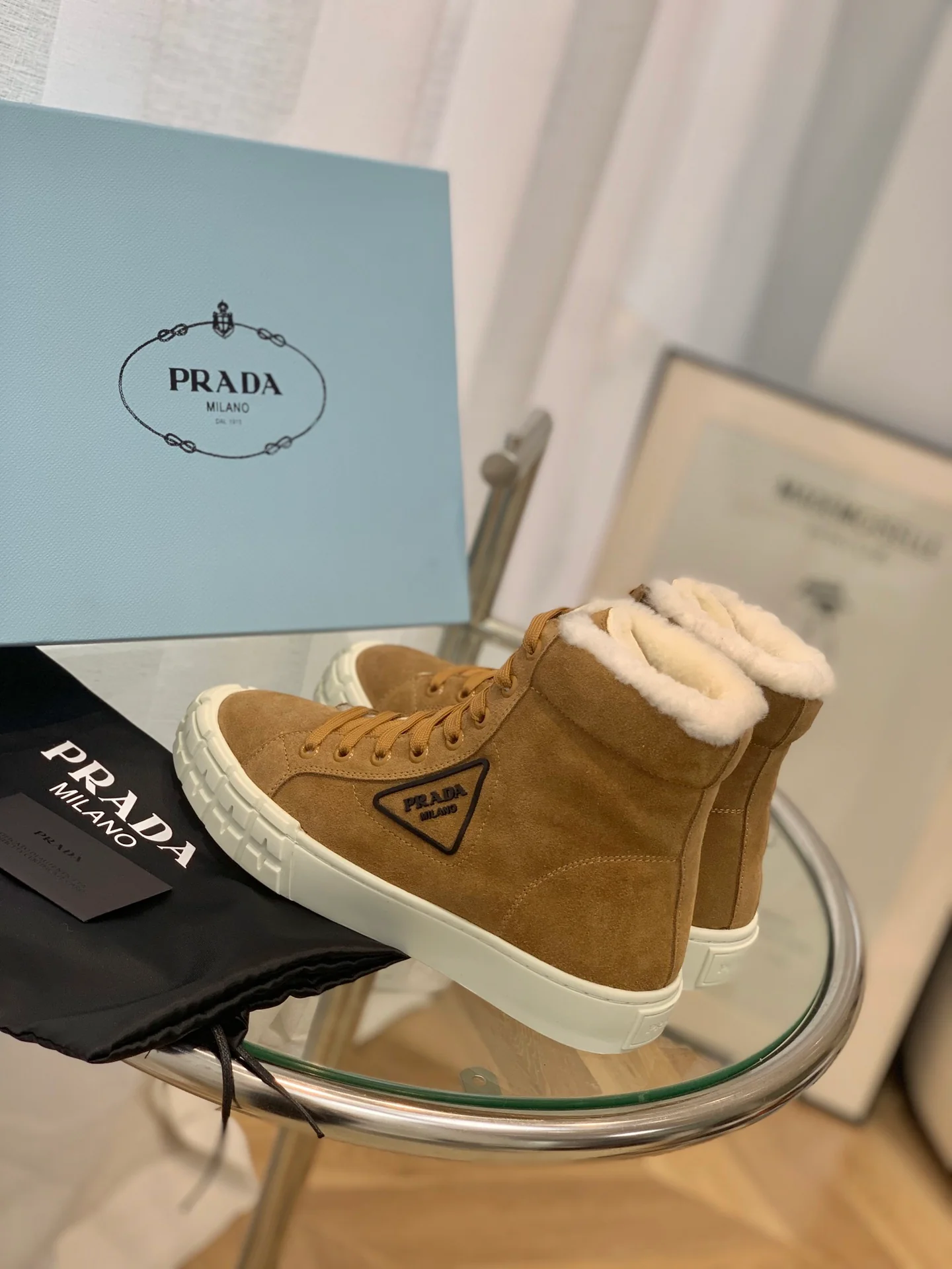 Обувь Prada - Prada - на платформе - меховая - высокая - туфли цвета бисквита - коричневая