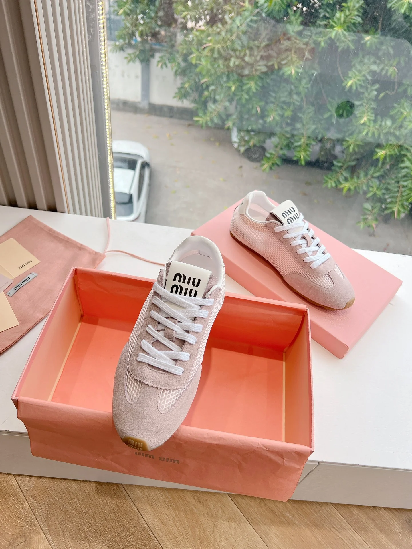 Кроссовки Miu Miu 2025 - розовые