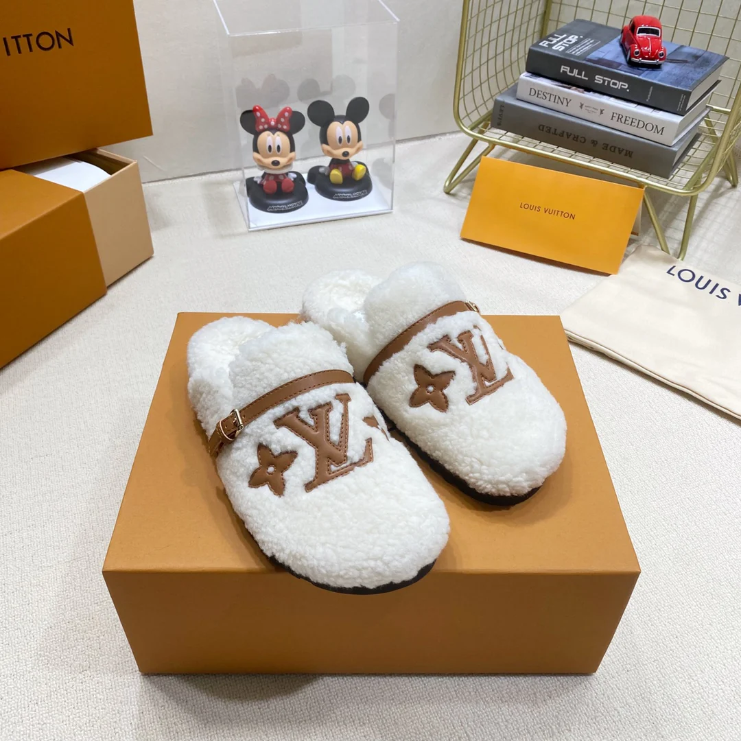 Новинка ранней весны 2022 года - Пушистые полутапочки - Белые