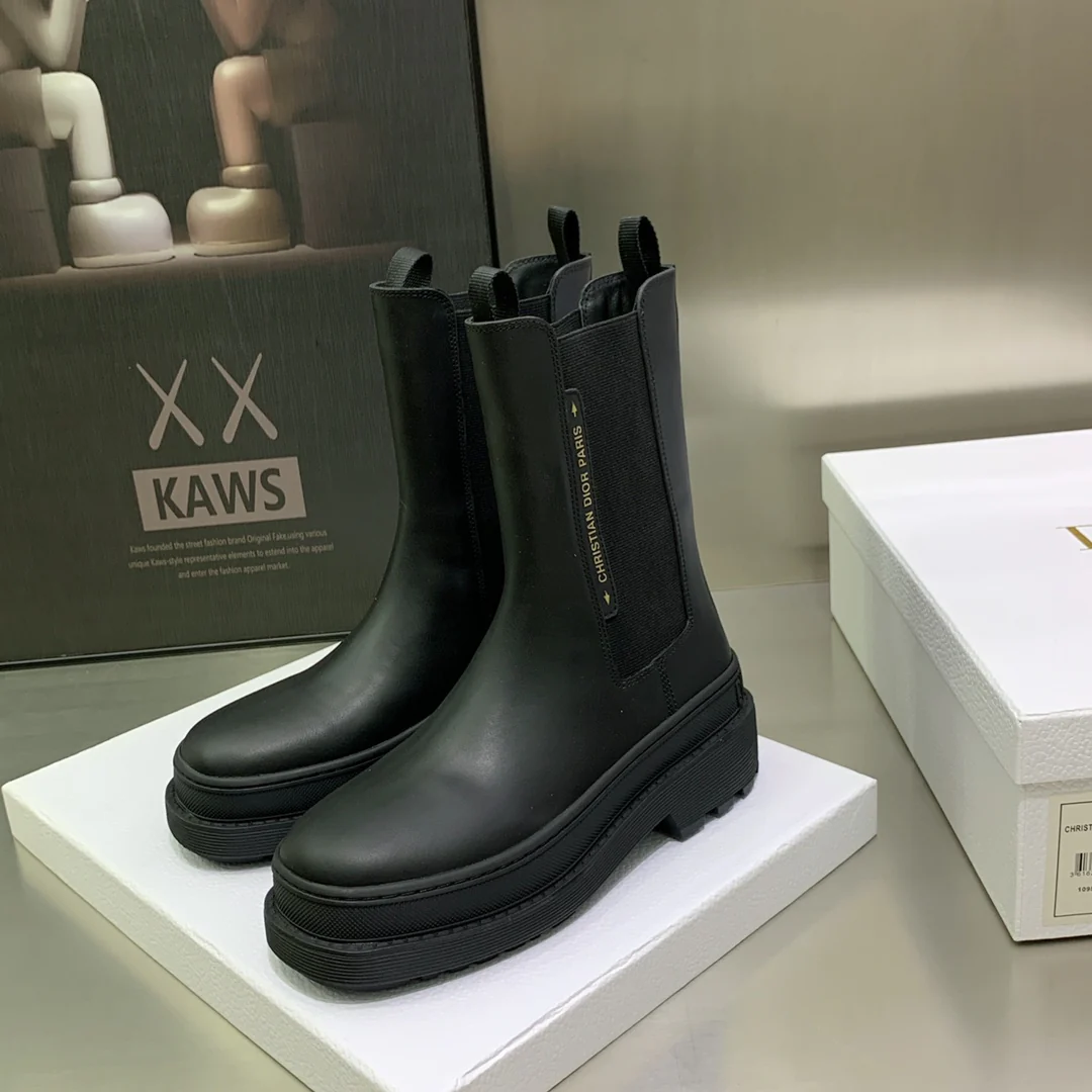 Ботильоны Dior Trial с круглым носком, лоскутным дизайном и дизайном в стиле пэчворк — черные.