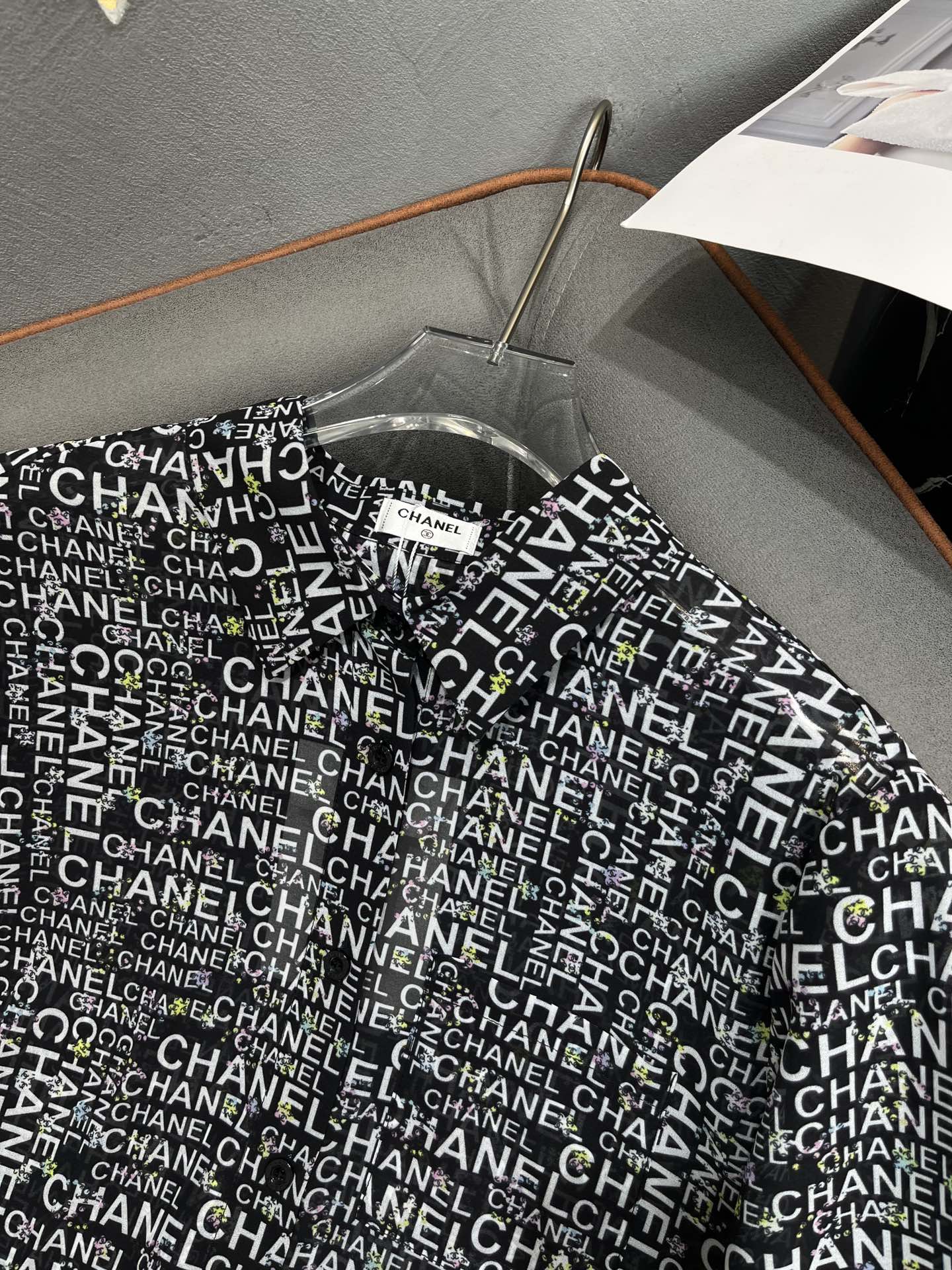 Celine - 2404 - 24ss Весна/Лето Новинка Рубашка с длинными рукавами с принтом в виде букв Sun