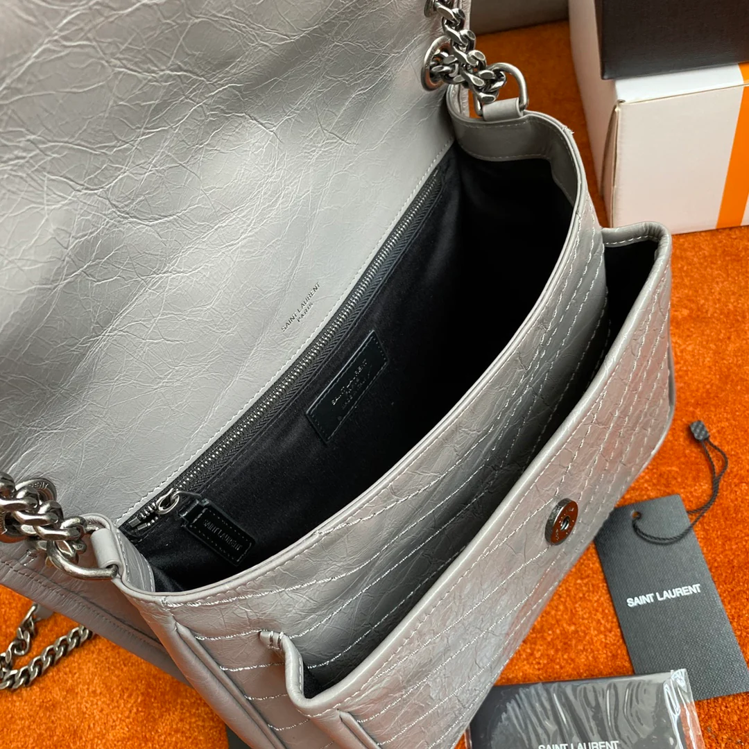 YSL Medium Niki - Светло-серая кожа с масляным покрытием - С замшей D-Buck