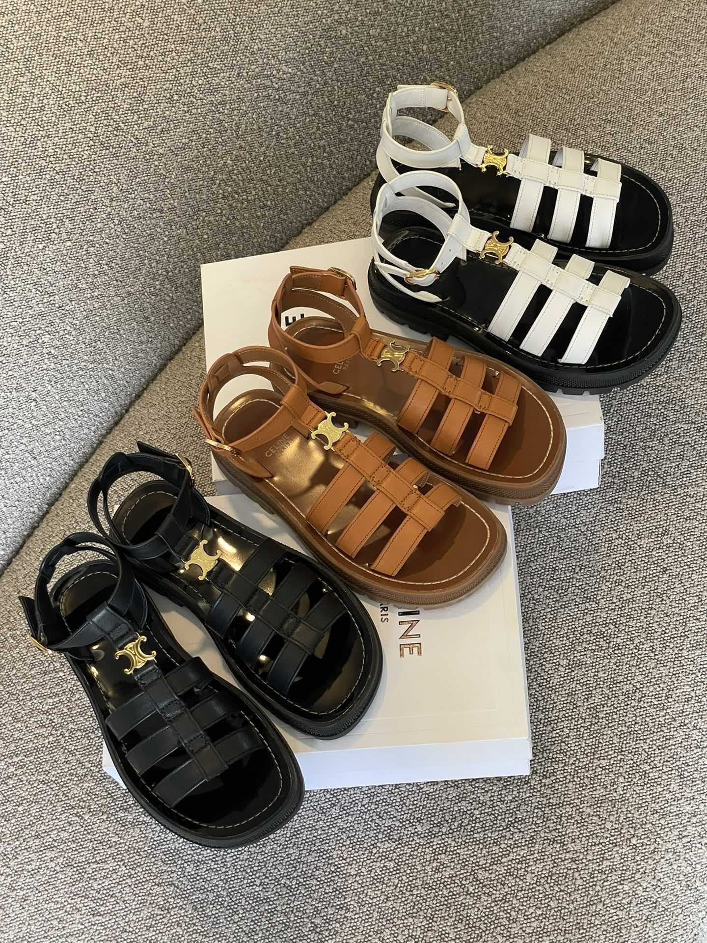 Коллекция сандалий Celine